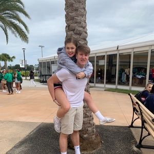 Meet your Posher, Cameron